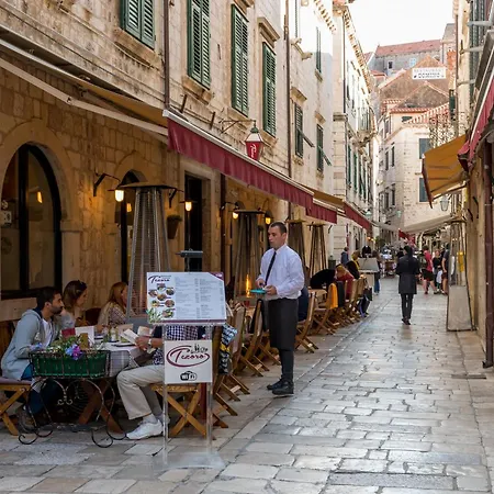 Domino Oldtown